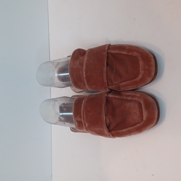 FREE PEOPLE SUEDE SLIP ON MULES - Picture 4 of 7